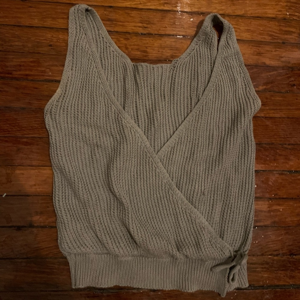 Moon & Madison sage green cropped knit wrap tank